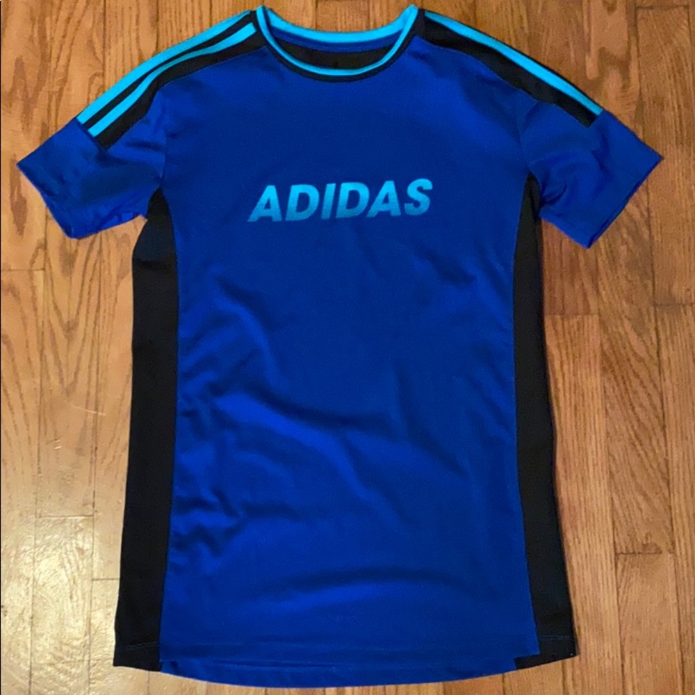 Adidas T-shirt